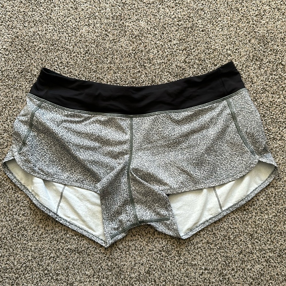 Lululemon Speed Up Shorts 2.5”